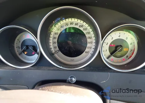 2013 Mercedes-Benz C 250 Luxury/Sport z USA, uszkodzony, nr VIN WDDGF4HB6DA850053